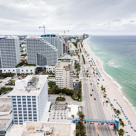 Ocean Breeze Free Parking Apt 1